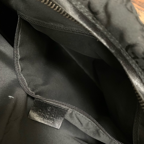 Authentic Gucci Shoulder Bag - Picture 7 of 8